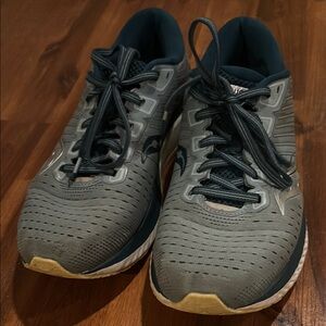 Saucony Gray and Blue Athletic Shoes with Textured Mesh Upper